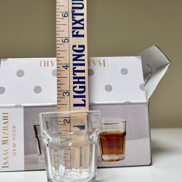 Isaac Mizrahi NIB Leo shot glasses. Set of 6. Adorable! - Picture 6 of 8